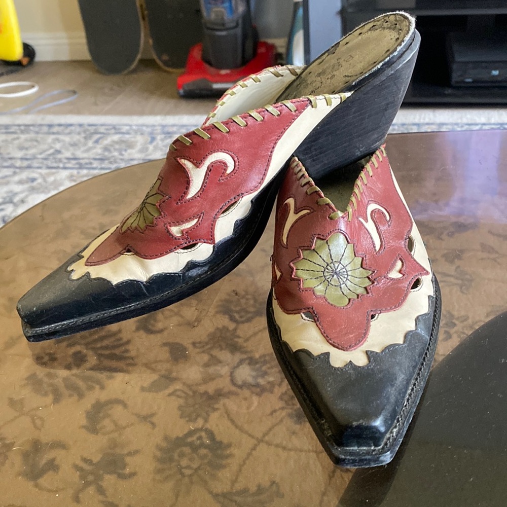 BCBGgirls vintage western mule